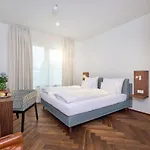 Der Einrichter Bed and Breakfast Στράουμπινγκ