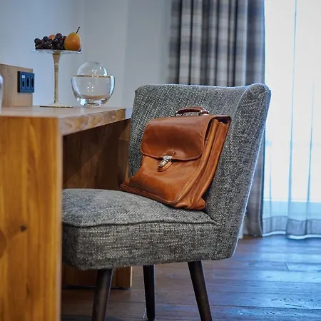 Oda ve Kahvaltı Der Einrichter Straubing