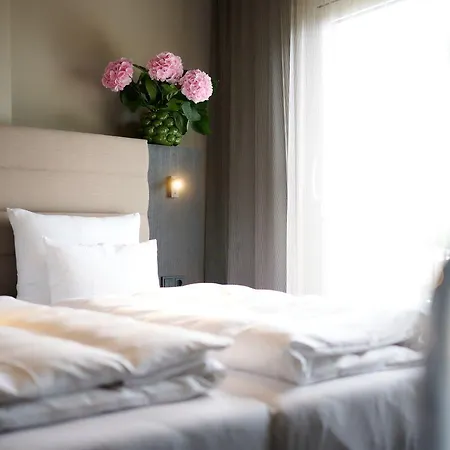 Der Einrichter Bed and Breakfast Στράουμπινγκ